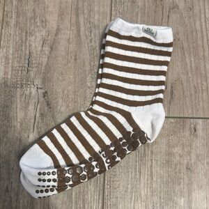 OLIROSE FALL AND FABLE STRIPED PILATES CREW SOCKS